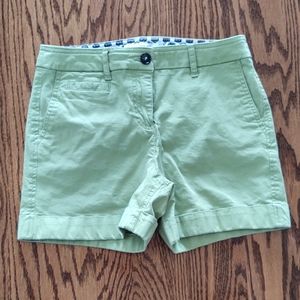 💚 Boden size 2 Green Shorts